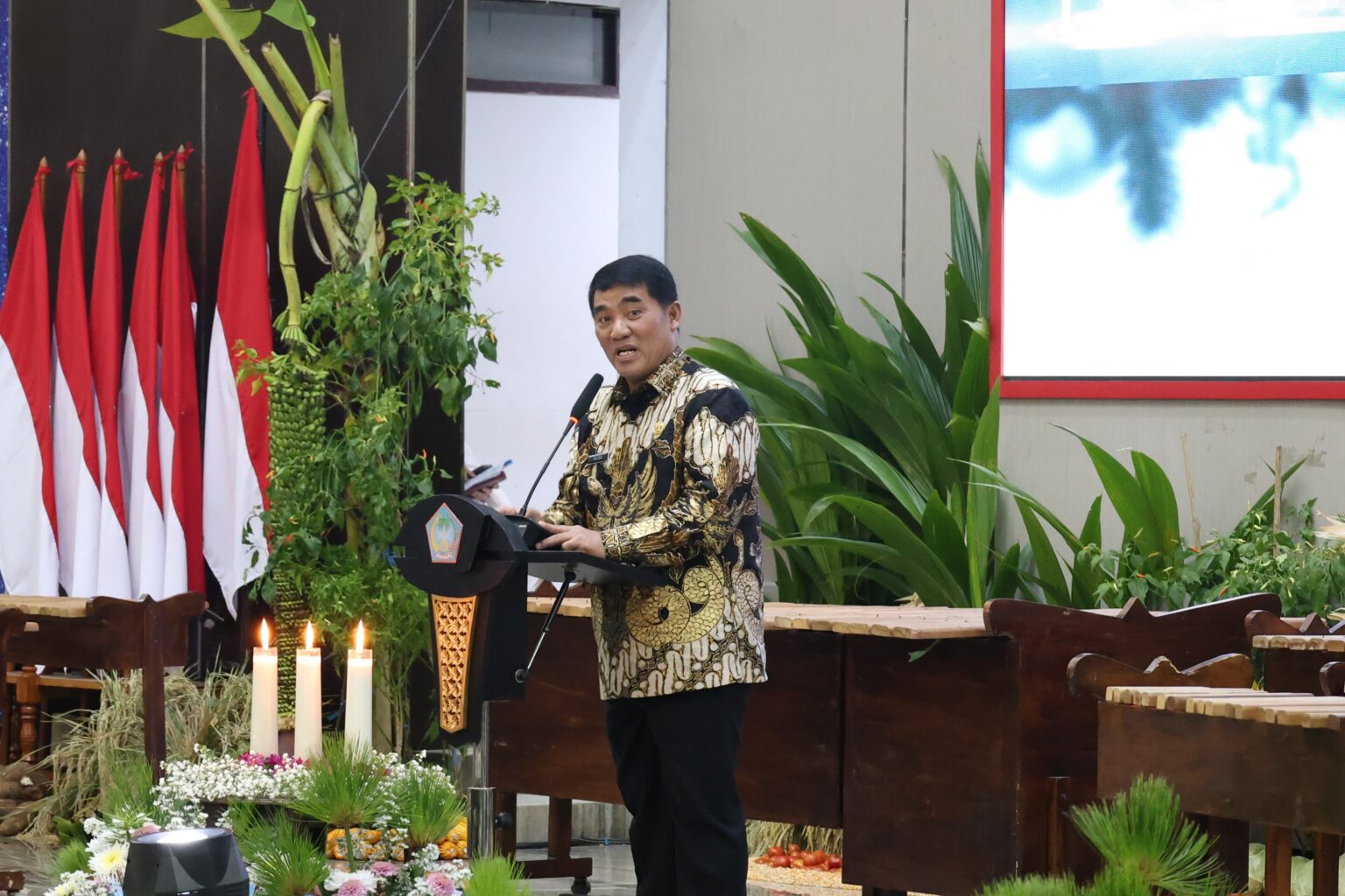 Dekorasi bernuansa kekayaan alam jadi sorotan Yulius dalam perayaan Natal Pemprov Sulut