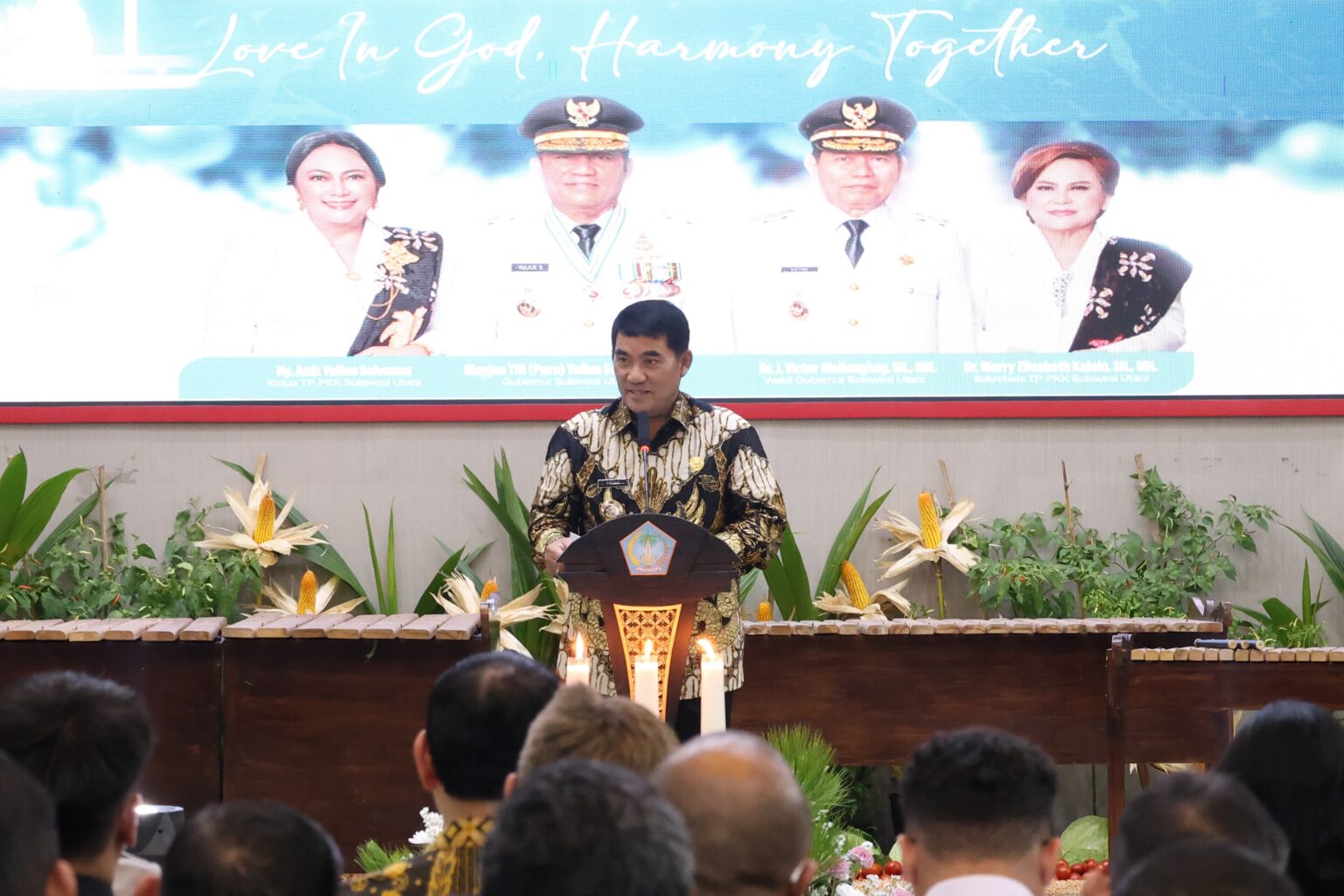 Harmoni Natal Pemprov Sulut 2025: Yulius Selvanus ajak ASN berinovasi untuk pembangunan inklusif