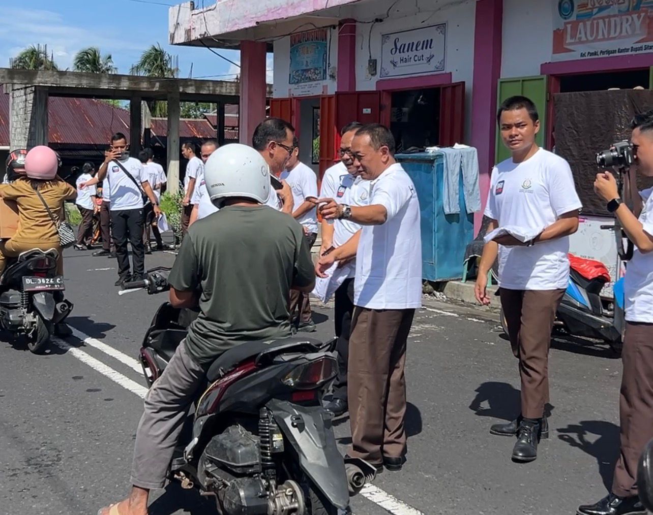 Sasar pengendara, Kejari Sitaro kampanyekan antikorupsi di ruang publik