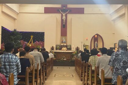 Umat Katolik Kotamobagu ikuti misa jelang Natal dengan khidmat