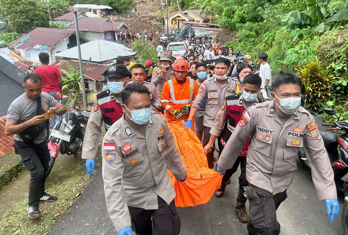 Korban banjir bandang Sitaro bertambah: Bayi 2 tahun ditemukan meninggal dunia
