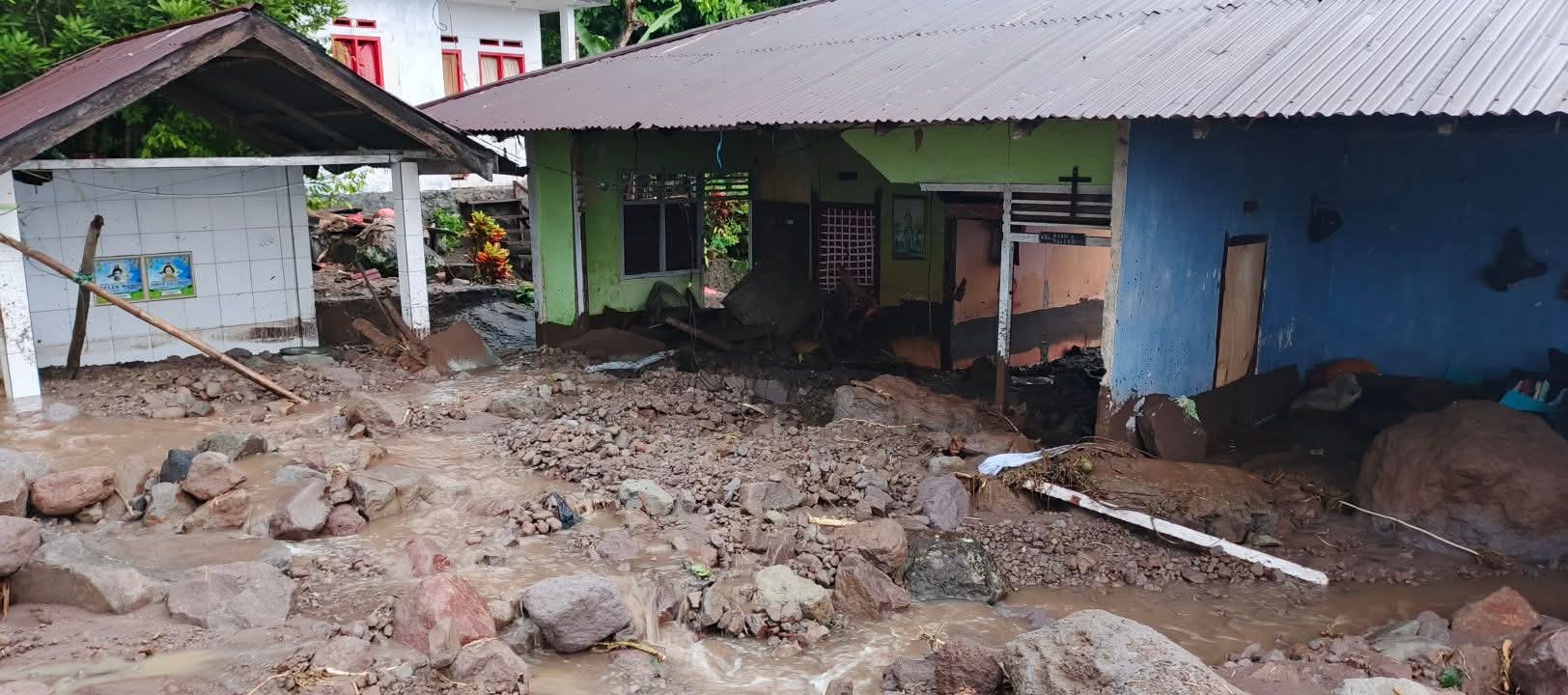 Pemkab Sitaro bahas relokasi hingga pemulihan korban banjir bandang bersama BNPB dan Kemenko PMK 9 sitaro