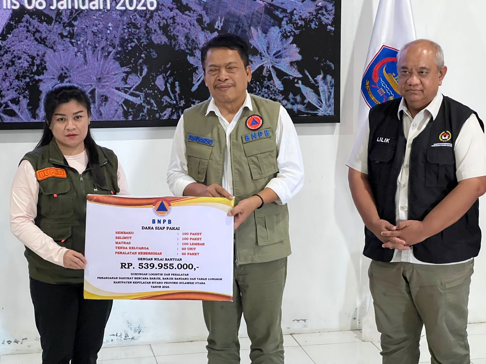 Bupati Sitaro pastikan Pemerintah bantu bangun rumah warga, korban bencana dapat santunan 