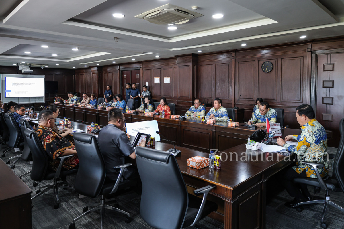 FOTO: Victor Mailangkay pimpin rakor percepatan MBG se-Sulut