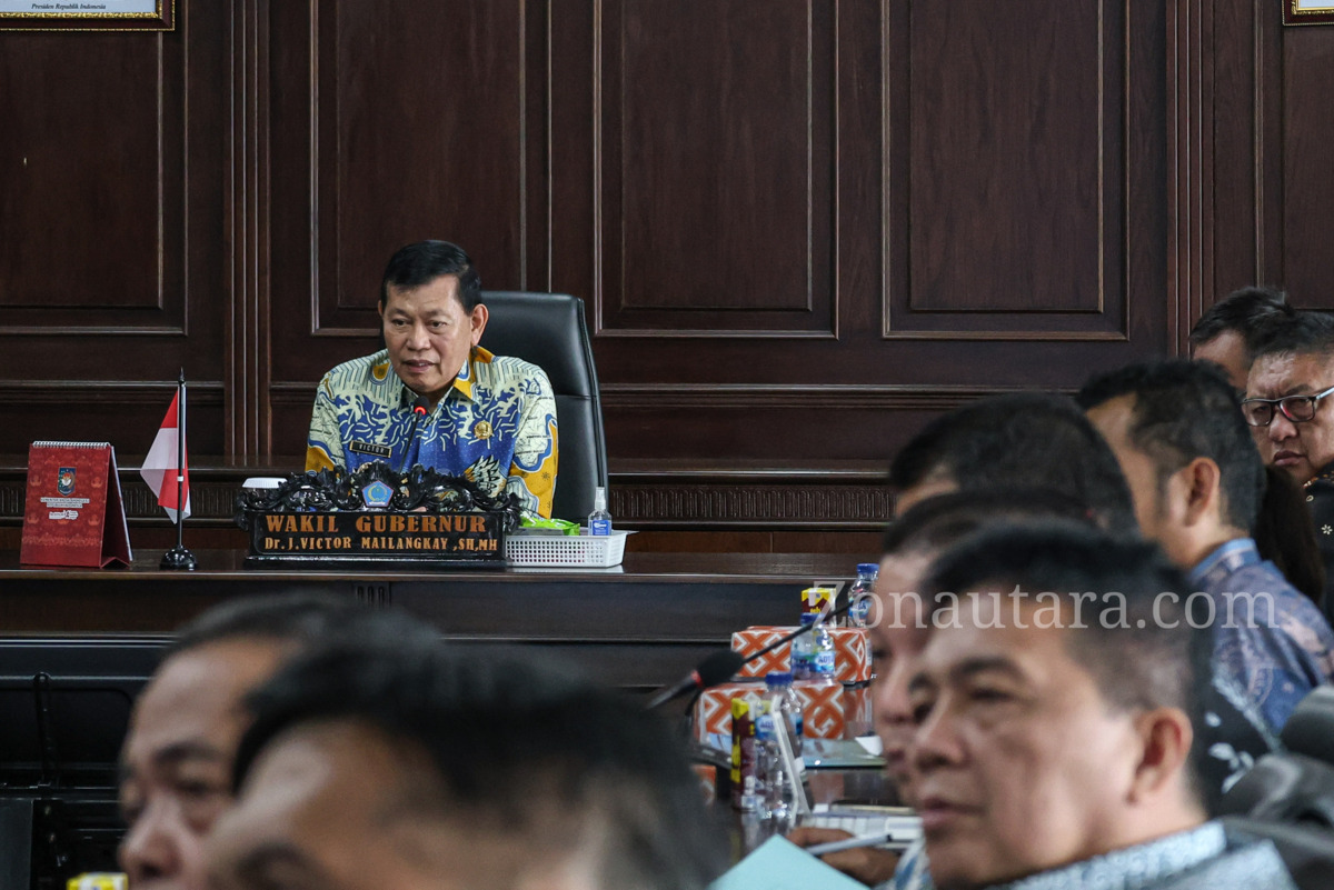 FOTO: Victor Mailangkay pimpin rakor percepatan MBG se-Sulut