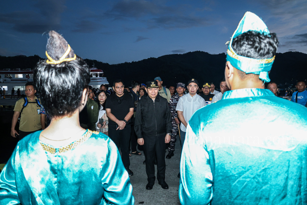 FOTO: Wagub Sulut disambut prosesi adat dan musik bambu saat berkunjung ke Sangihe