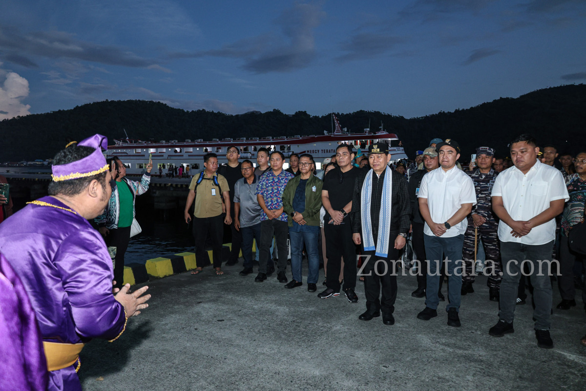 FOTO: Wagub Sulut disambut prosesi adat dan musik bambu saat berkunjung ke Sangihe