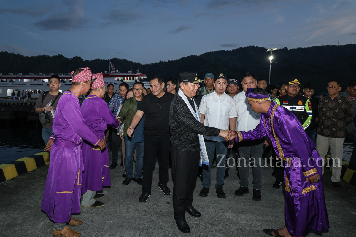 FOTO: Wagub Sulut disambut prosesi adat dan musik bambu saat berkunjung ke Sangihe