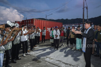 FOTO: Wagub Sulut disambut prosesi adat dan musik bambu saat berkunjung ke Sangihe