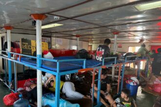 Ratusan warga Pulau Ruang berangkat ke relokasi Modisi Bolsel