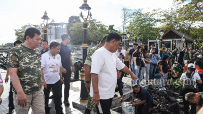 FOTO: Gubernur dan Wagub Sulut pimpin aksi masal gerakan Indonesia Asri di Manado