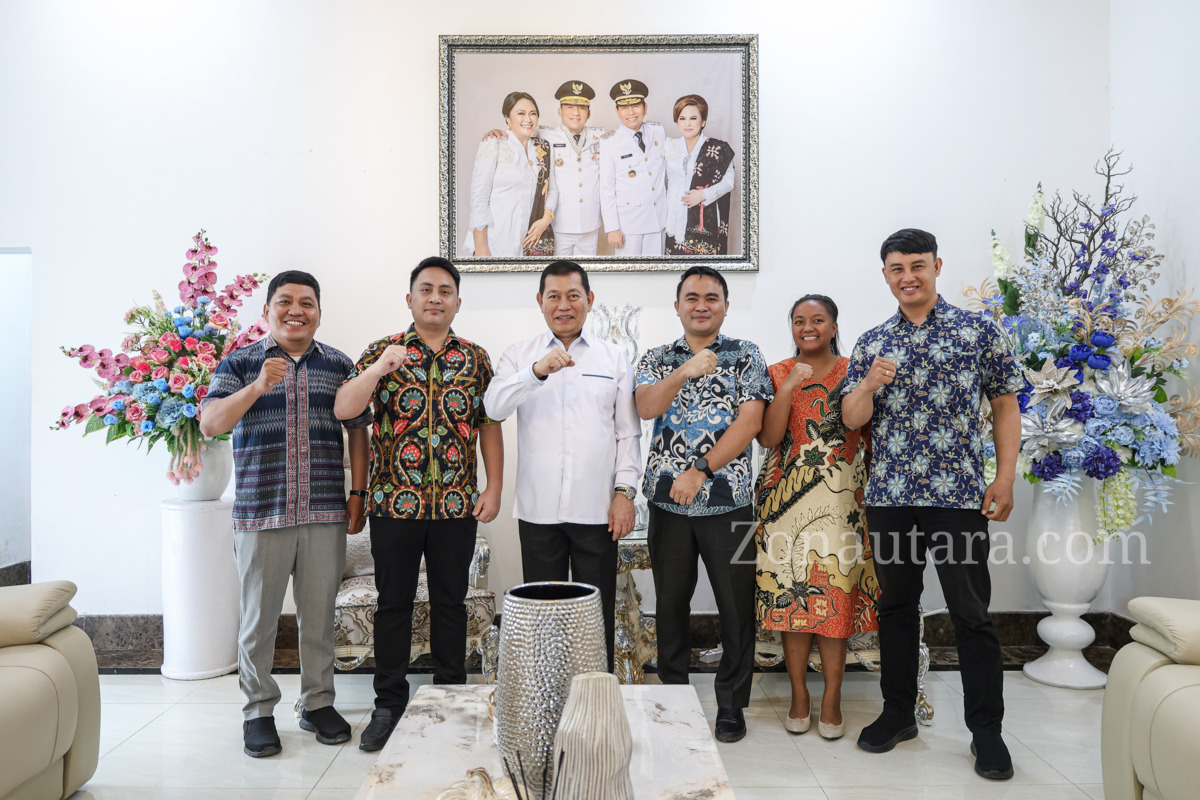 FOTO: Setahun kepemimpinan, Victor Mailangkay gelar syukuran sederhana di rumah dinas