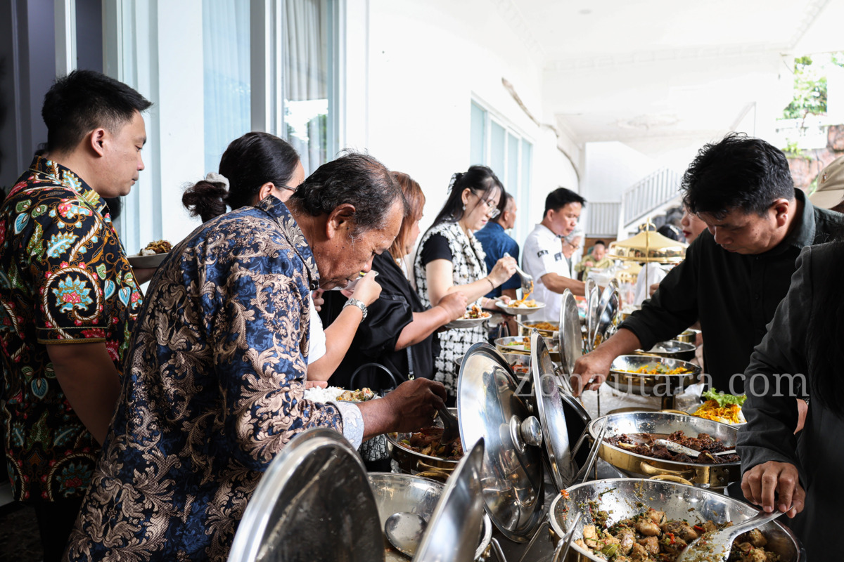 FOTO: Setahun kepemimpinan, Victor Mailangkay gelar syukuran sederhana di rumah dinas