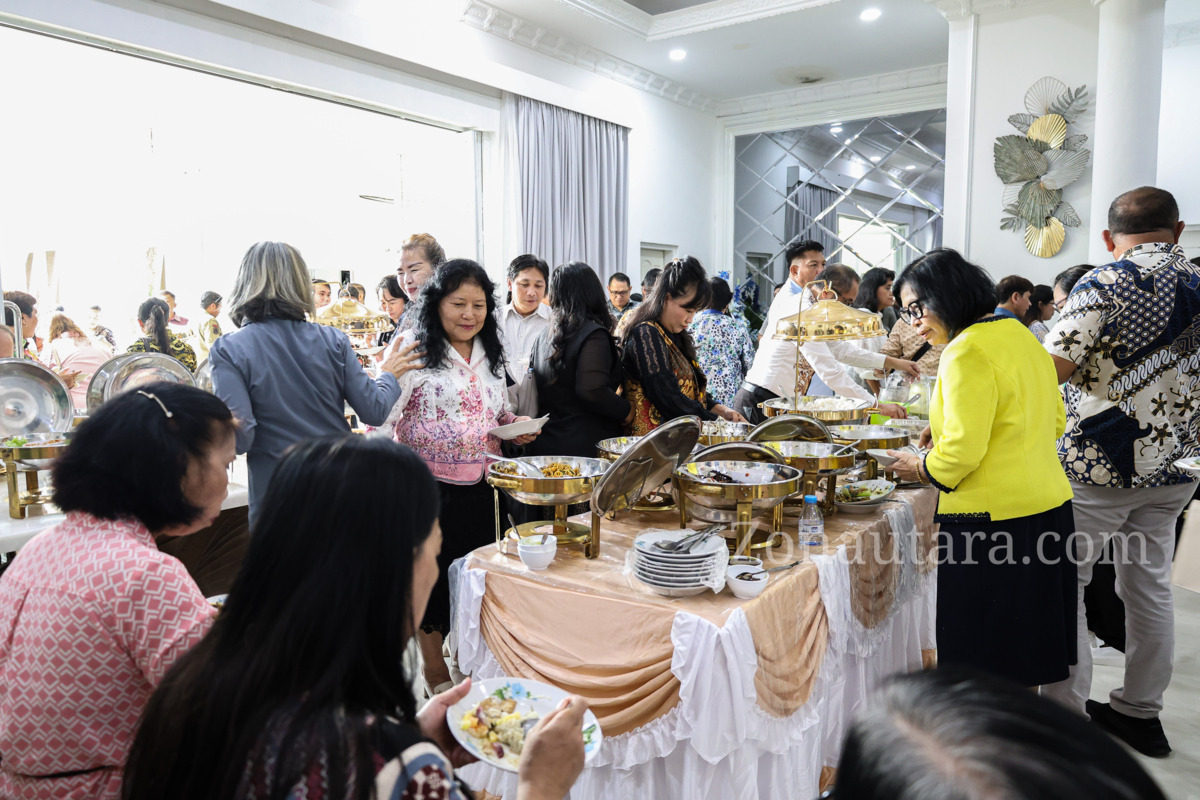 FOTO: Setahun kepemimpinan, Victor Mailangkay gelar syukuran sederhana di rumah dinas