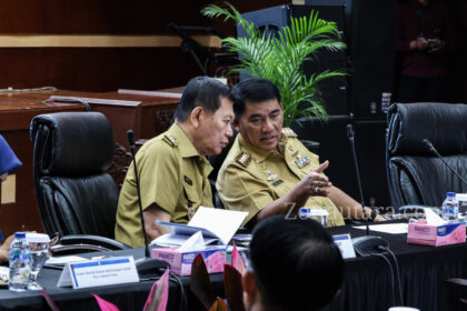 FOTO: High Level Meeting di BI Sulut: Yulius Selvanus tekankan stabilitas harga dan pertumbuhan inklusif