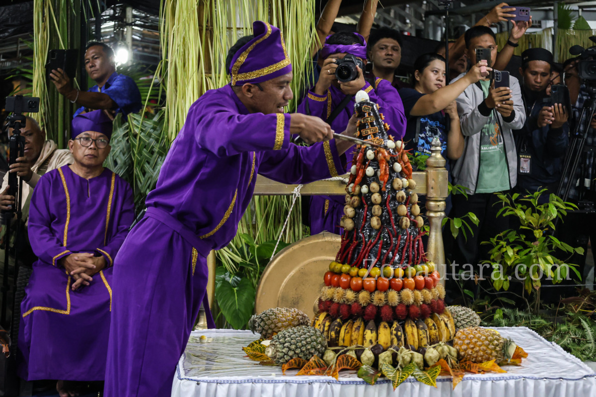 FOTO: Suka cita Wagub Sulut dalam perayaan HUT Sangihe ke-601 hingga upacara adat Tulude 2026 12 FOTO: Suka cita Wagub Sulut dalam perayaan HUT Sangihe ke-601 hingga upacara adat Tulude 2026