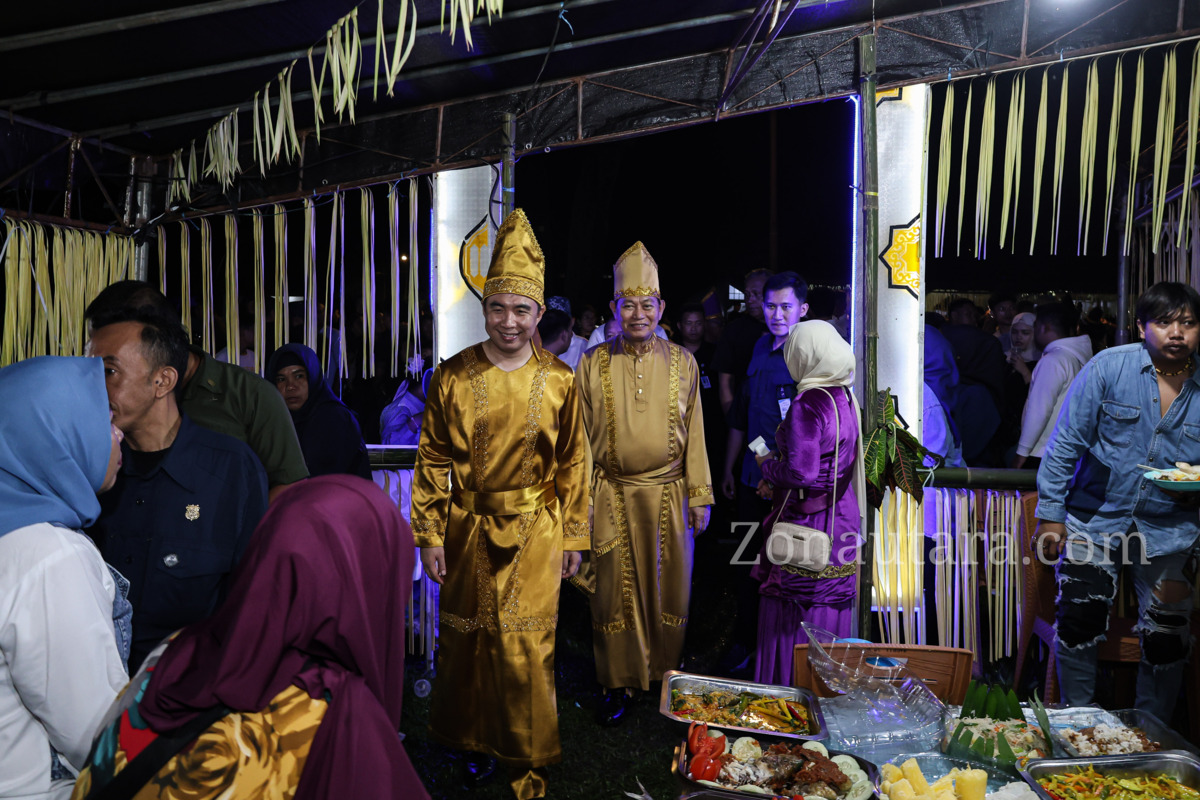 FOTO: Wagub Sulut mengikuti rangkaian upacara adat Tulude bersama Bupati dan Wakil Bupati Sangihe 7 FOTO: Wagub Sulut mengikuti rangkaian upacara adat Tulude bersama Bupati dan Wakil Bupati Sangihe