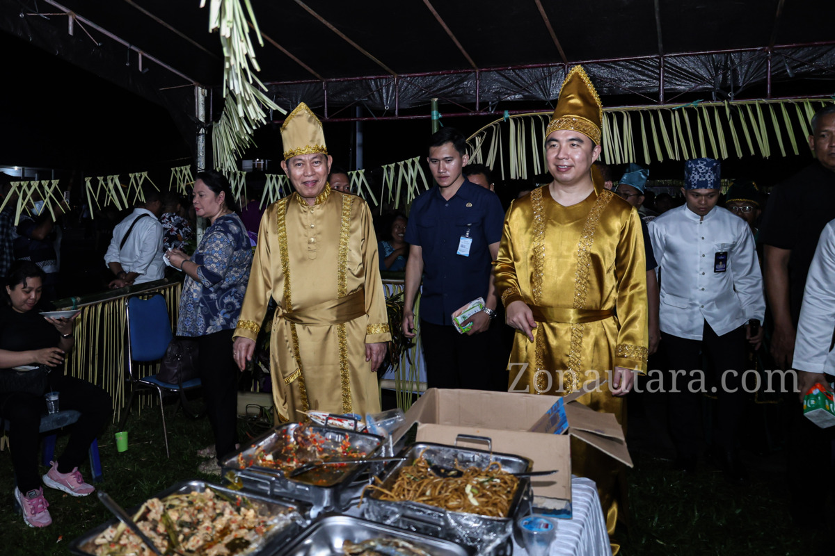FOTO: Wagub Sulut mengikuti rangkaian upacara adat Tulude bersama Bupati dan Wakil Bupati Sangihe 12 FOTO: Wagub Sulut mengikuti rangkaian upacara adat Tulude bersama Bupati dan Wakil Bupati Sangihe