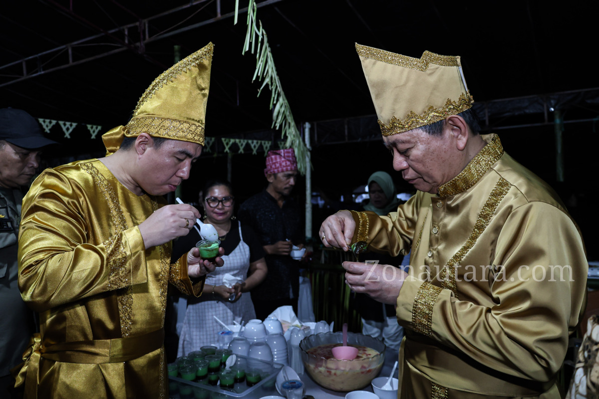 FOTO: Wagub Sulut mengikuti rangkaian upacara adat Tulude bersama Bupati dan Wakil Bupati Sangihe 8 FOTO: Wagub Sulut mengikuti rangkaian upacara adat Tulude bersama Bupati dan Wakil Bupati Sangihe