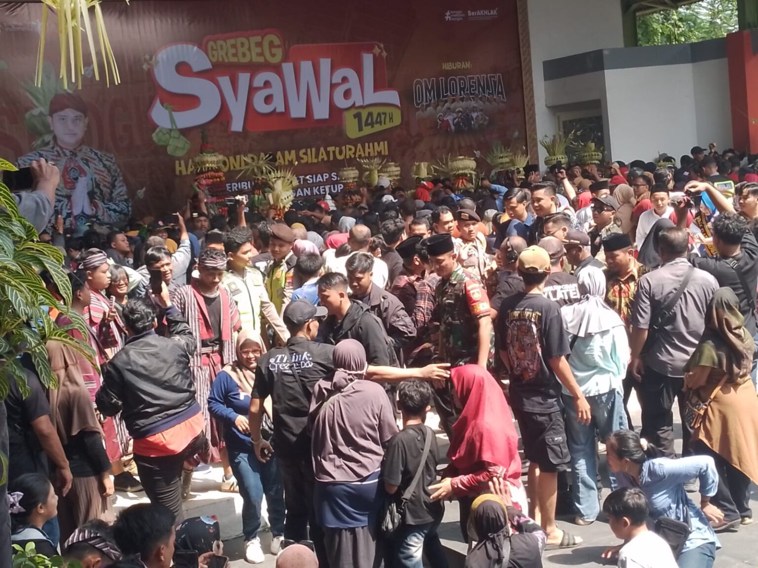 Gerebeg Ketupat Syawal di Bukit Sidogura Klaten Dimeriahkan Ribuan Pengunjung