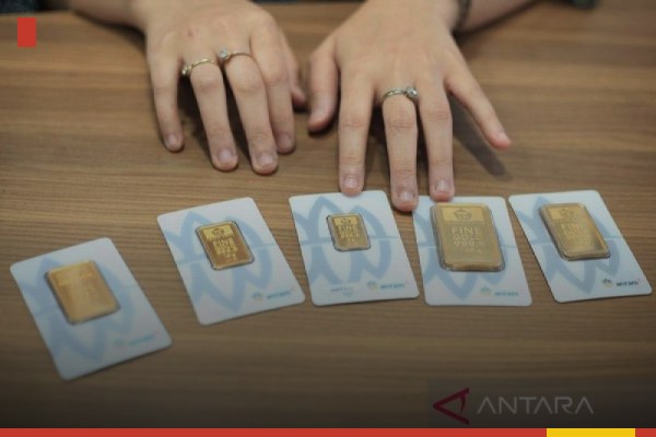 Harga Emas Antam Anjlok Rp50.000, Kini Rp2,843 Juta per Gram