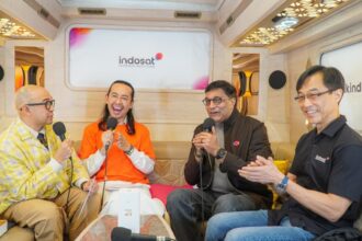 Dave Hendrik dan Iwet Ramadhan pecahkan rekor MURI, live TikTok 11 jam nonstop di jalur mudik berkat Indosat