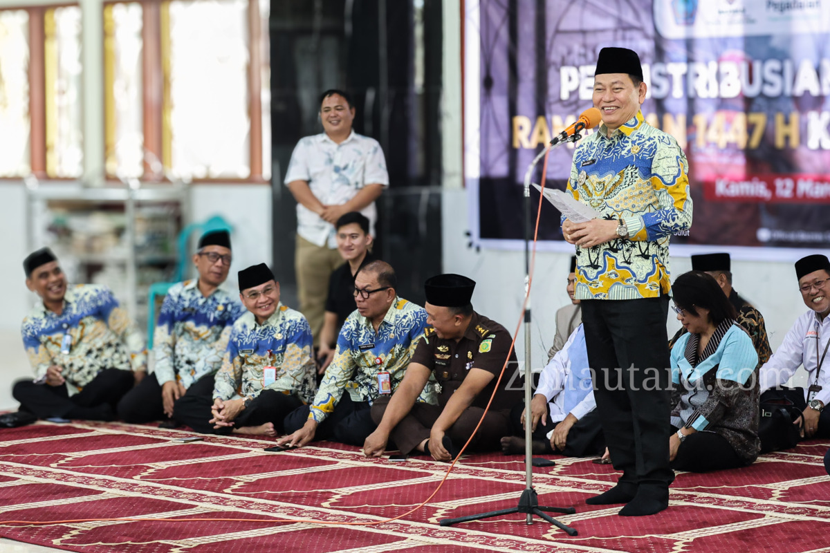 FOTO: Wagub Sulut ikut salurkan 5.000 paket sembako untuk kaum dhuafa