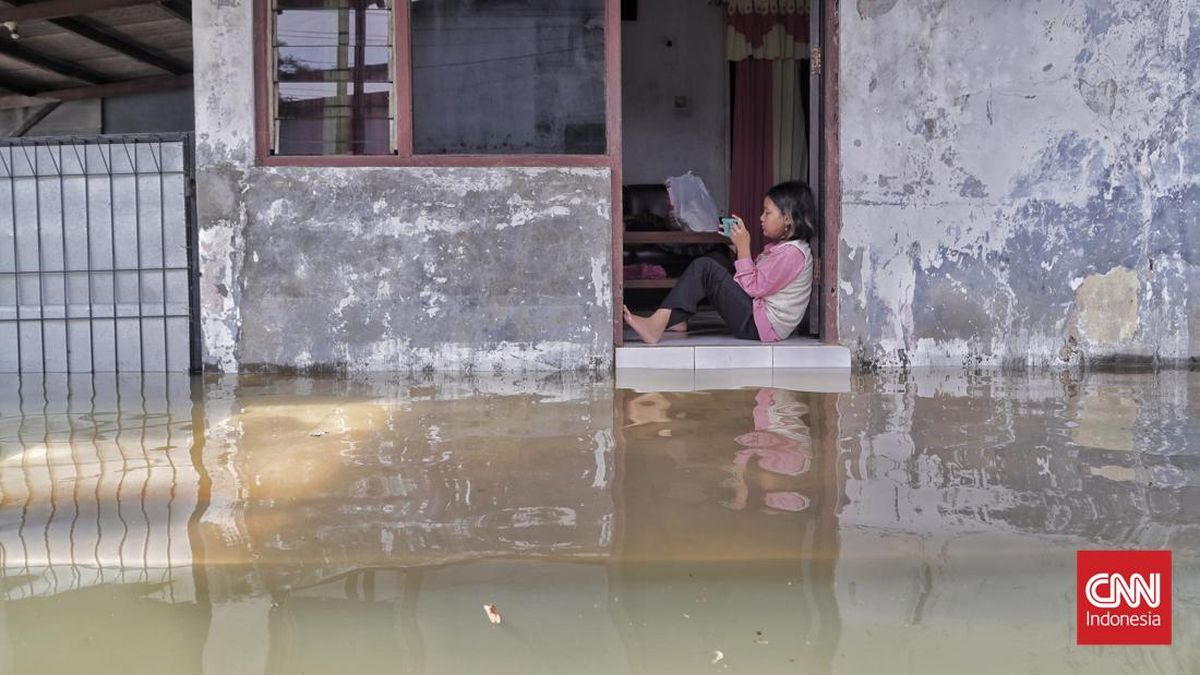Banjir Rendam Lima RT di Jakarta Barat Akibat Kali Pesanggrahan Meluap