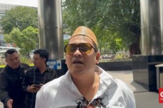 Haji Her Disambut Warga di Pamekasan Usai Pemeriksaan KPK