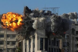 Israel Lancar Serangan di Lebanon, Banyak Korban Tewas