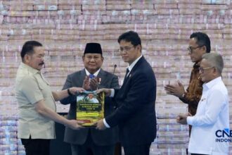 Menteri Keuangan Purbaya Terima Rp 11,4 Triliun dari Jaksa Agung