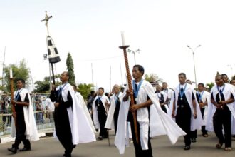 Panduan Membagikan Twibbon Jumat Agung 2026 di Media Sosial