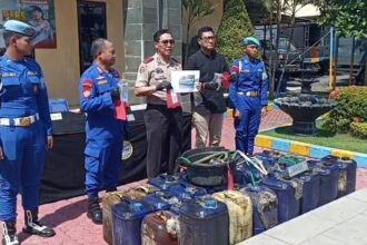Polisi Ungkap Sindikat Penyelundupan Solar Subsidi di Surabaya