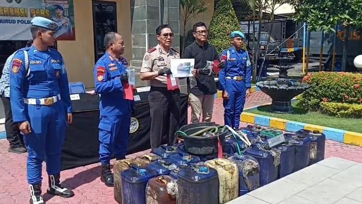 Polisi Ungkap Sindikat Penyelundupan Solar Subsidi di Surabaya