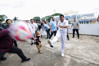 FOTO: Yulius Selvanus resmi membuka kompetisi Liga 4 Sulut 2026
