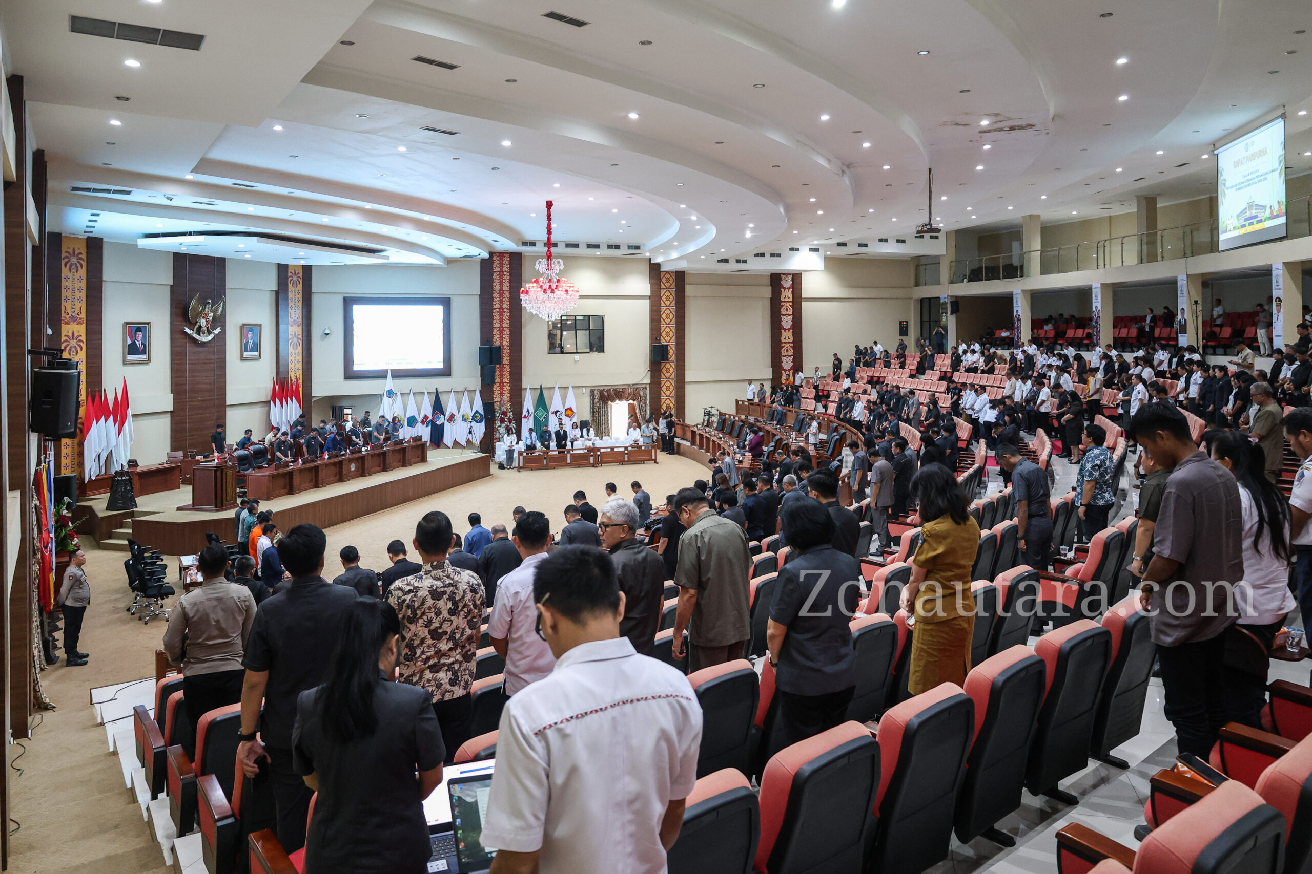 FOTO: Pendapatan capai Rp3,65 Triliun, Gubernur Sulut paparkan LKPJ 2025