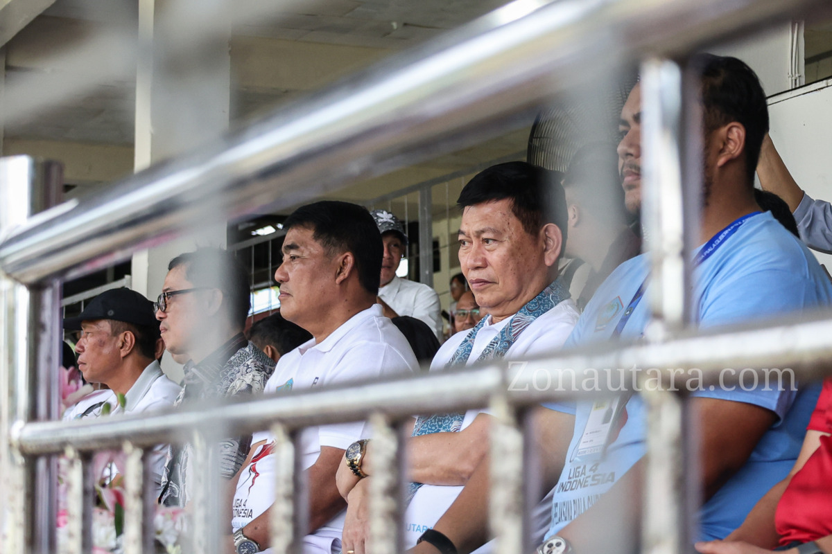 FOTO: Yulius Selvanus resmi membuka kompetisi Liga 4 Sulut 2026