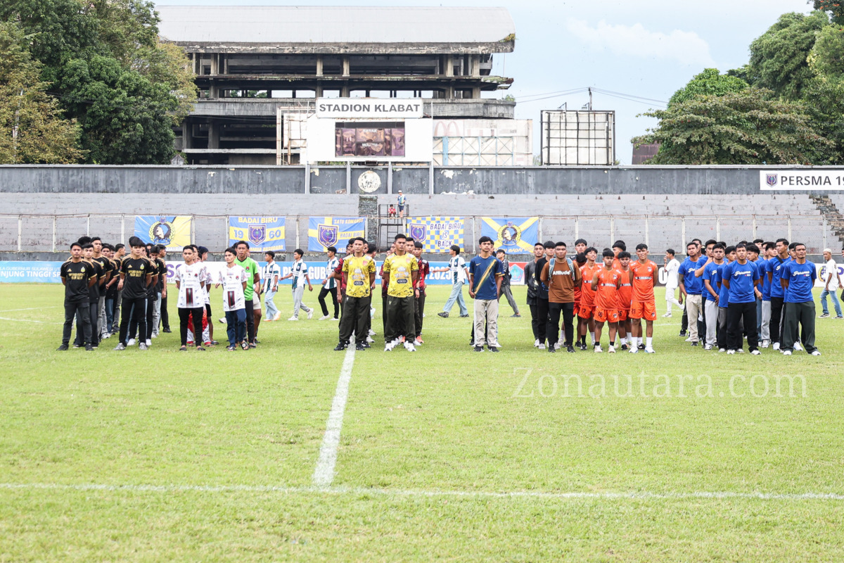 FOTO: Yulius Selvanus resmi membuka kompetisi Liga 4 Sulut 2026