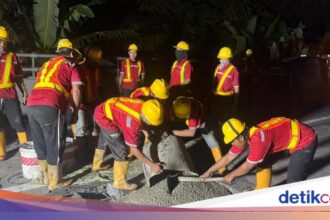 10 Mobil Pecah Ban di Tol Jagorawi Akibat Kerusakan Jalan