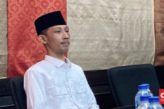 Achmad Syahri Beralasan Pertama Kali Ngegame dan Merokok saat Rapat DPRD Jember