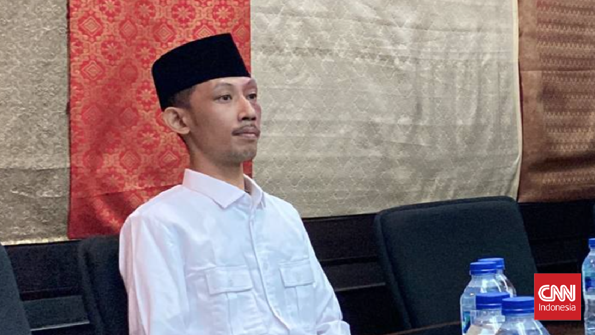Achmad Syahri Beralasan Pertama Kali Ngegame dan Merokok saat Rapat DPRD Jember