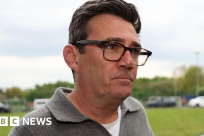 Andy Burnham Kembali ke Parlemen Inggris Hadapi Tantangan Besar