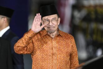 Anggota PKR Ramai Pindah Partai, Posisi Anwar Ibrahim Terancam?