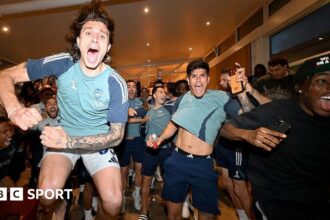 Arsenal Rayakan Kemenangan Liga Pertama dalam Dua Dekade