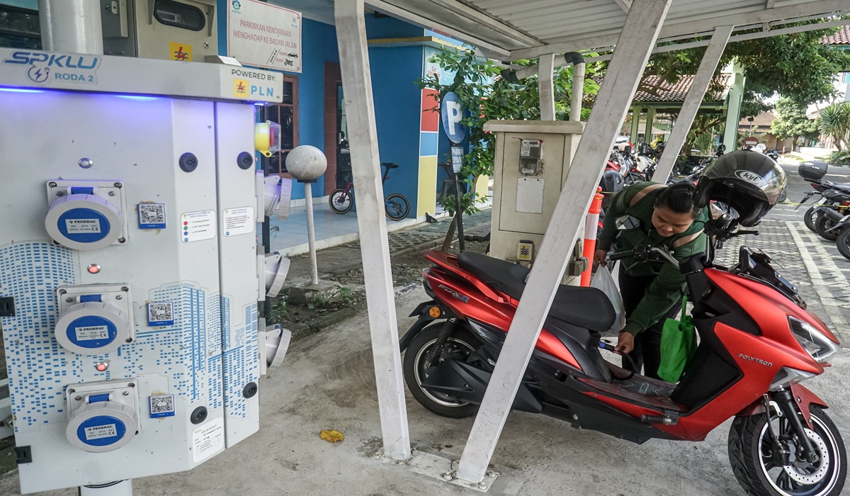 Biaya Perpanjangan STNK Tahunan Mobil dan Motor Listrik