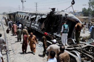 Bom di Kereta Quetta Tewaskan 24 Orang dan Sebabkan Kebakaran