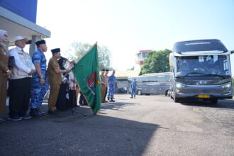 Bupati Bandung Lepas Kloter Terakhir Jemaah Haji "Ramah Lansia"