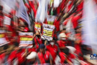 Buruh Manufaktur Gelar Aksi, Desak Hapus PPh dan Stop PHK