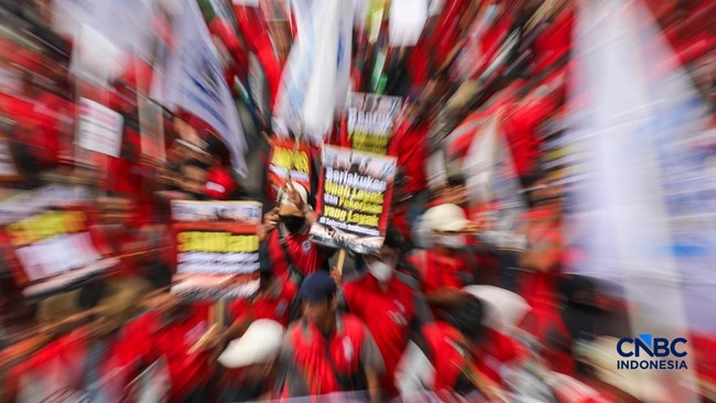 Buruh Manufaktur Gelar Aksi, Desak Hapus PPh dan Stop PHK