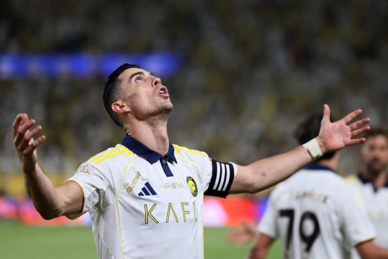 Cristiano Ronaldo Bawa Al-Nassr Juara Liga Arab Saudi 2025/26